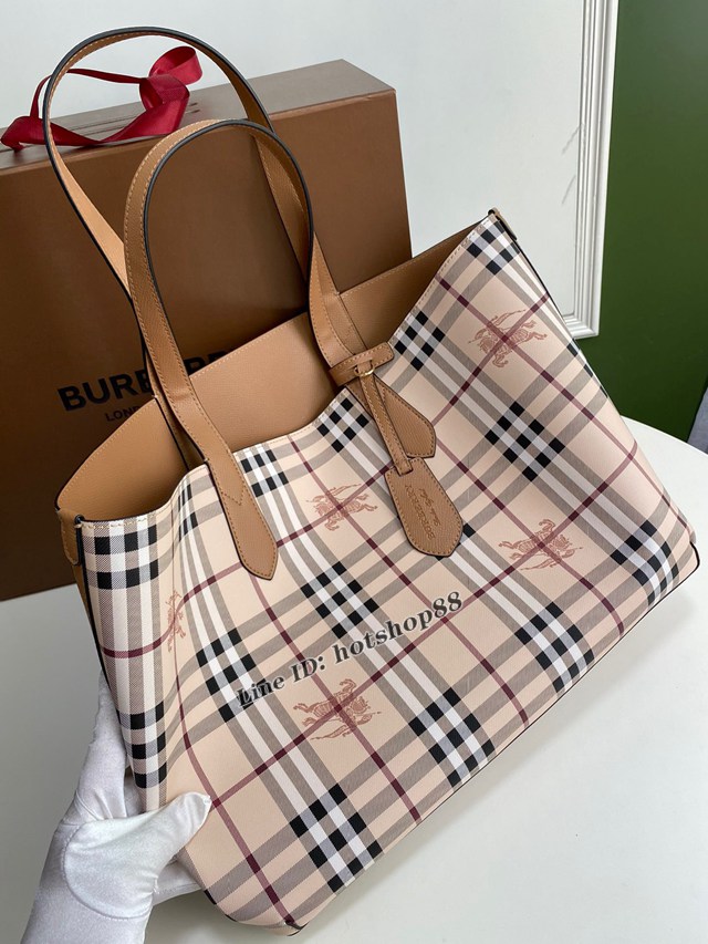 Burberry專櫃新款雙面購物袋 巴寶莉功能型購物袋手提女包 yxb1530